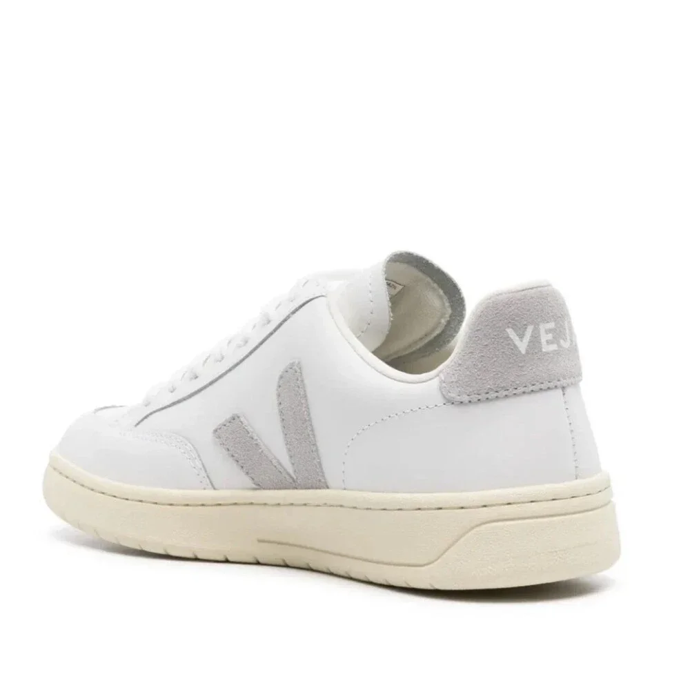 Veja V-12 XD0203484A Sneaker Women's US 10 White Leather Lifestyle Shoes DDK666 - Picture 3 of 10